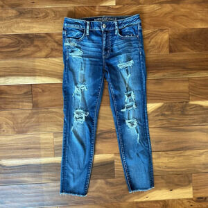 American Eagle Outfitters Super Stretch Jegging Cropped  Distressed Jeans size 8
